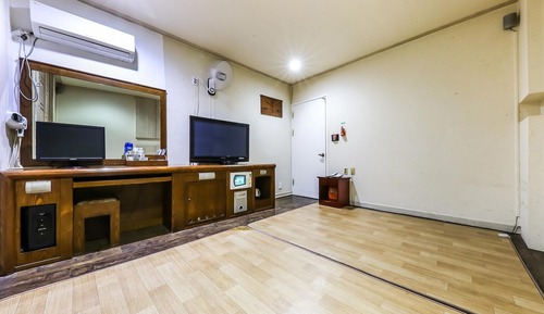 Room (Korean suite)