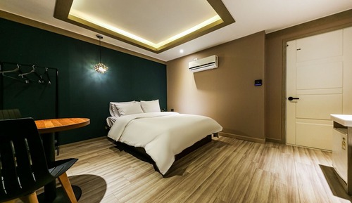 Room (Standard A)