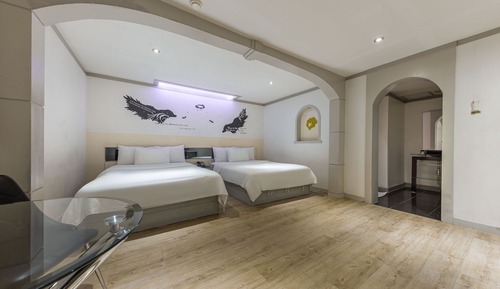 Room (Standard Twin)
