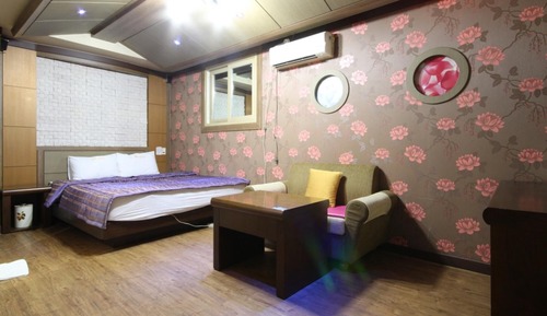 Room (VIP)