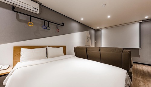 Room (Vip Cine Marum - Netflix (screen Netf)