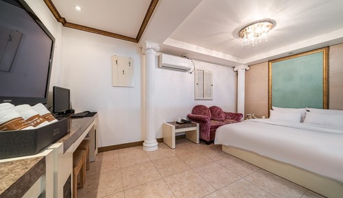 Room (Executive rooms (air purifier whirlpo)