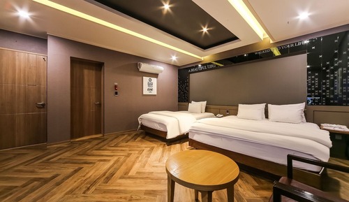 Room (VIP Twin (6 free OTT types high-end P)