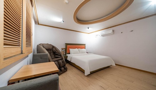 Room (VIP)