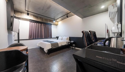 Room (Deluxe (Free simple breakfast) (2 PCs)