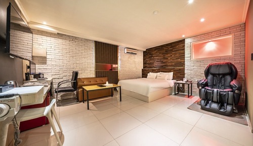 Room (Special room (smart TV 65 inches + ma)
