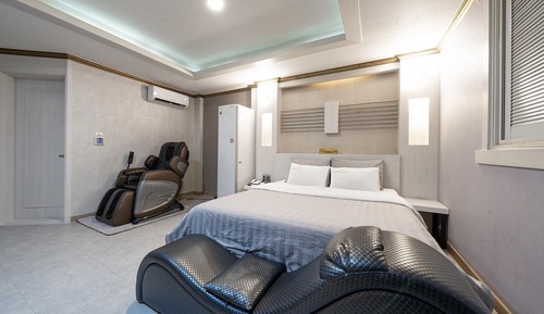 Room (Semi-special A (Styler/Massage Chair )
