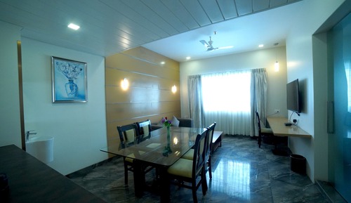 Royal Studio Suite