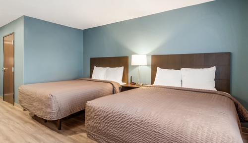 Queen Suite Two Queen Beds