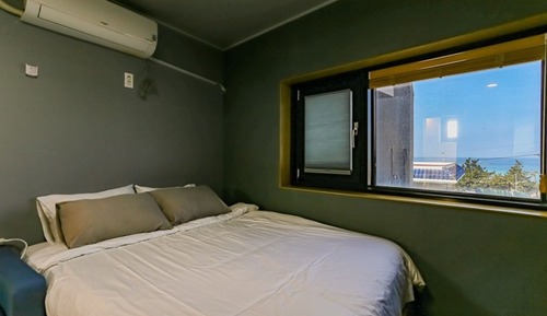 Room (Medium 3 (Damol 2))
