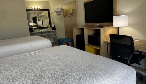 Room, 2 Queen Beds, Non Smoking
