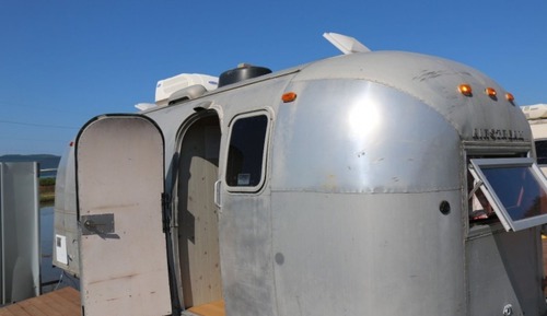 Room (Heartburn (Airstream 2))
