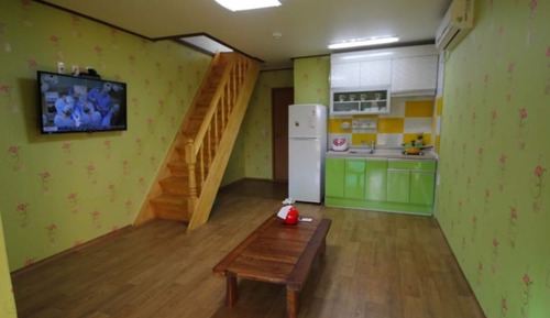 Room (Tree)