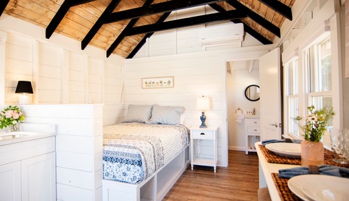 Studio Cottage - Queen Bed