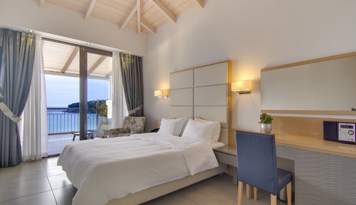 Superior Double Room with Balcony and Full Sea View