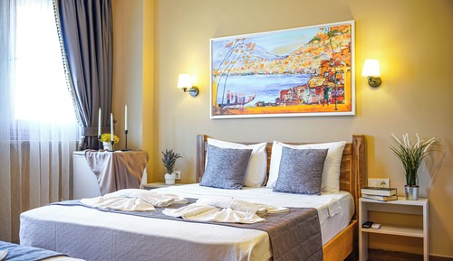 Deluxe Quadruple Room