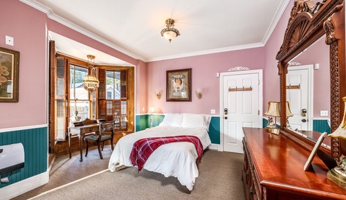 Cedar Creek Suite