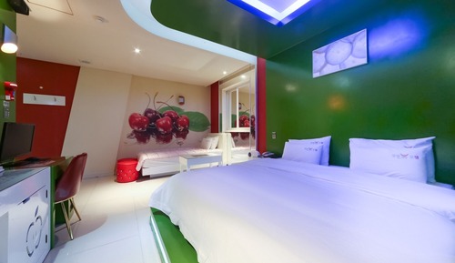 Room (VIP Twin (2PC + Netflix available))