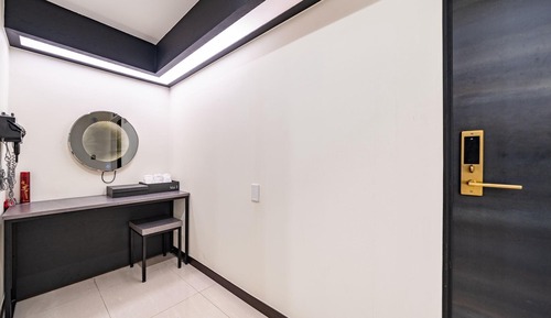 Room (Deluxe Twin (13 pyeong PC Bathtub Sty)