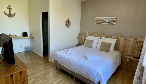 Standard Double Room, Garden View