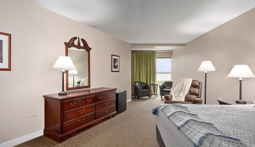 Room, 1 King Bed (CPBV)