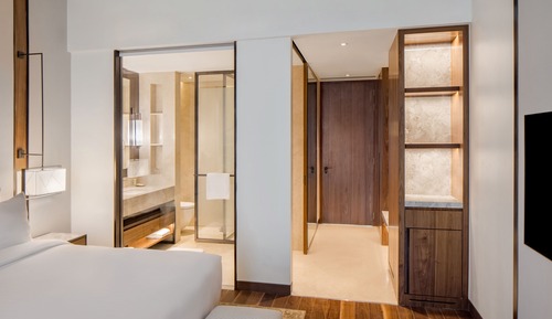 Premium Suite