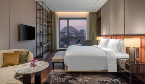 Deluxe Suite