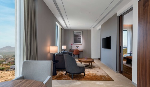 Deluxe Suite, Balcony