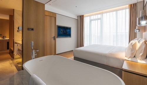 Suite, 1 Bedroom, Lake View