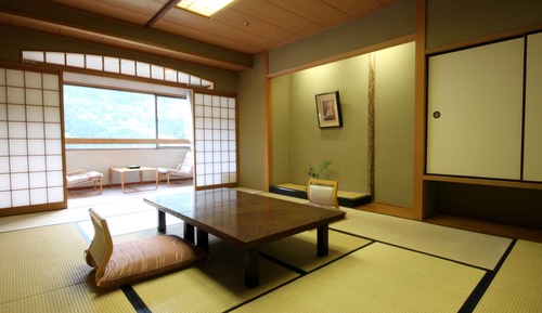 [Taikansou] Japanese style room with private bath 12 tatami
