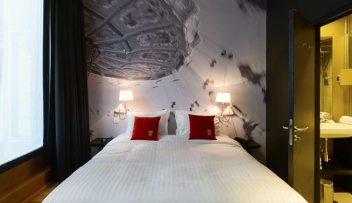 Deluxe Room (Pool side)