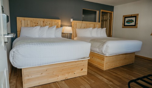 Efficiency Room, 2 Queen Beds, Kitchenette