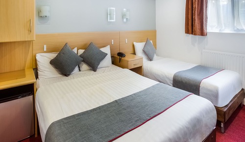Deluxe Triple Room