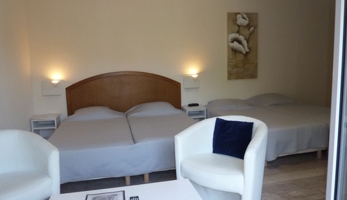 Classic Quadruple Room