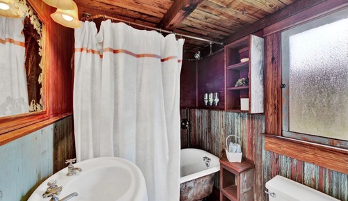 Standard Cottage, Ensuite (Victorian Tulip)