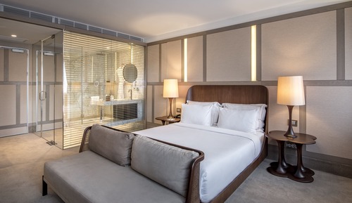 Grand Superior Room