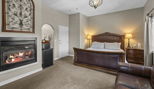 Suite, 1 King Bed with Sofa bed (Suite 1)