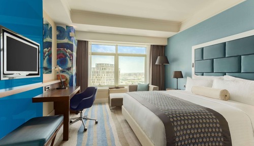 Deluxe Room, 1 King Bed (Accessible)
