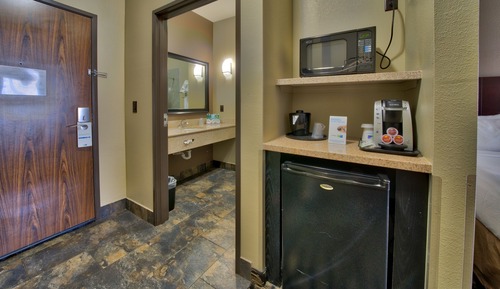 Suite, 1 King Bed (Additional Living Area)