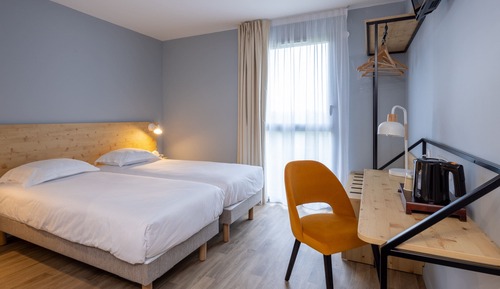 Standard Twin Room