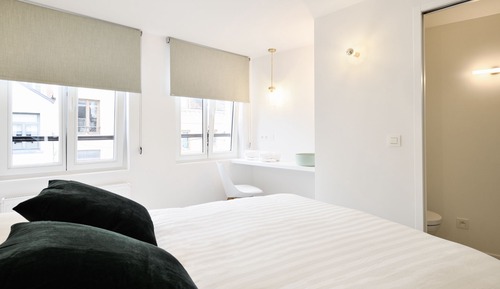 Single Room, Private Bathroom (2)