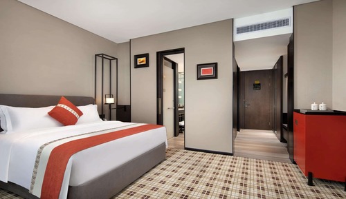Business Room, 1 King Bed, Smoking
