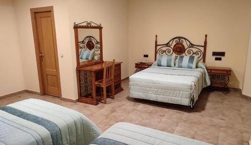 Basic Triple Room