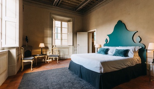 Traditional Suite