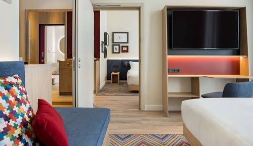Family Room, 1 King Bed (Connecting Rooms)