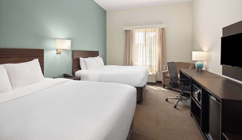 Suite, 2 Queen Beds, Accessible, Non Smoking (Mobility)