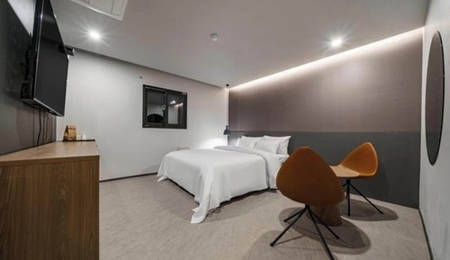 Room (Deluxe - Non-smoking Bathtub (Walkie )