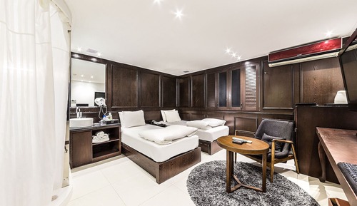 Room (Deluxe Twin (55 inch TV + luxury matt)