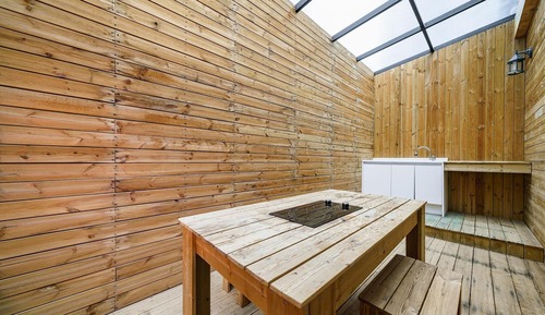 Room (VIP Terrace)