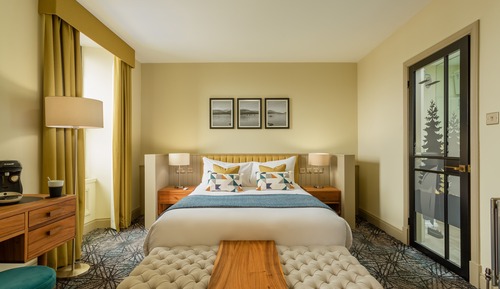Signature Room